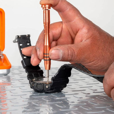 tournevis de précision pour montres connectées