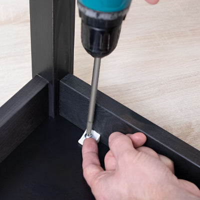 tournevis pour coin de meuble